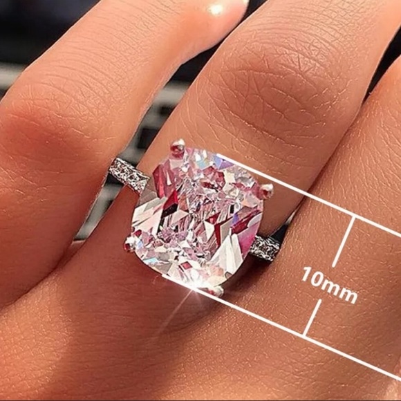 ¥NEW 8 CT WHITE SAPPHIRE SOLITAIRE ENGAGEMENT RING - Picture 4 of 5